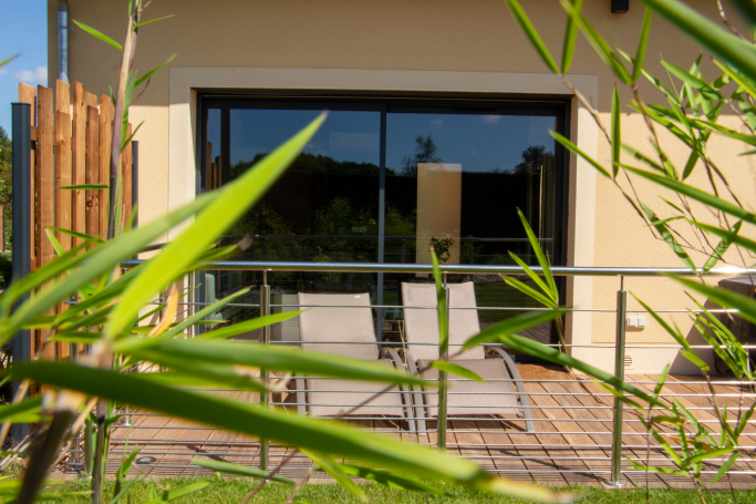 Lodge Solesmes 72 terrasse en bois